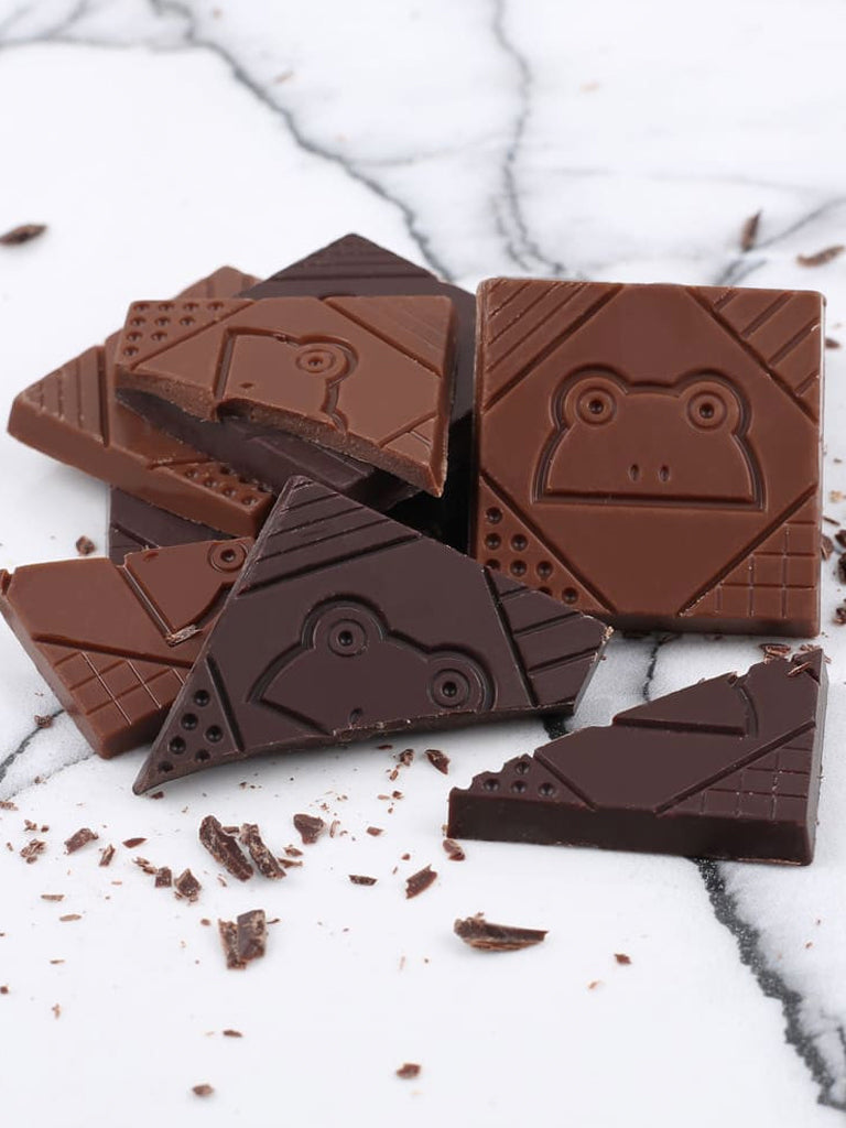Le Chocolat Des Francais Love Box of 4 Milk and Dark Chocolate Squares