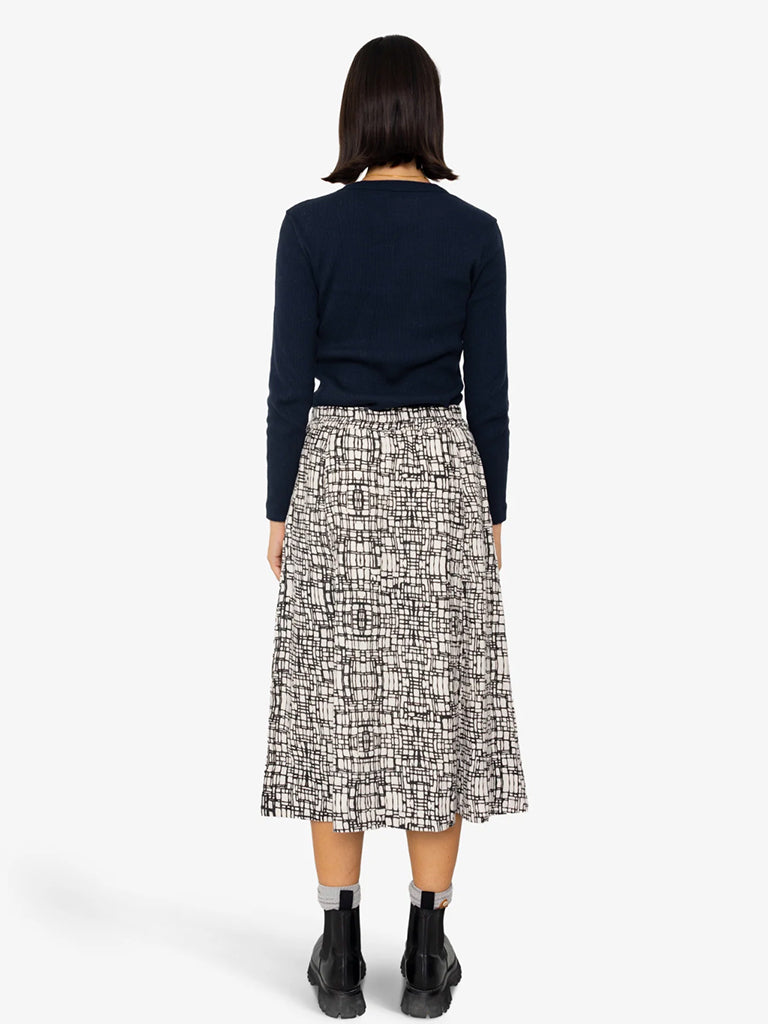 Folk Full Seam Skirt in Maze Print