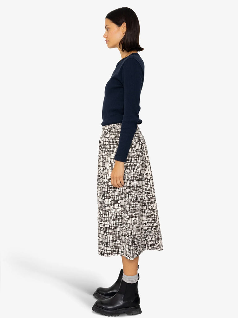 Folk Full Seam Skirt in Maze Print