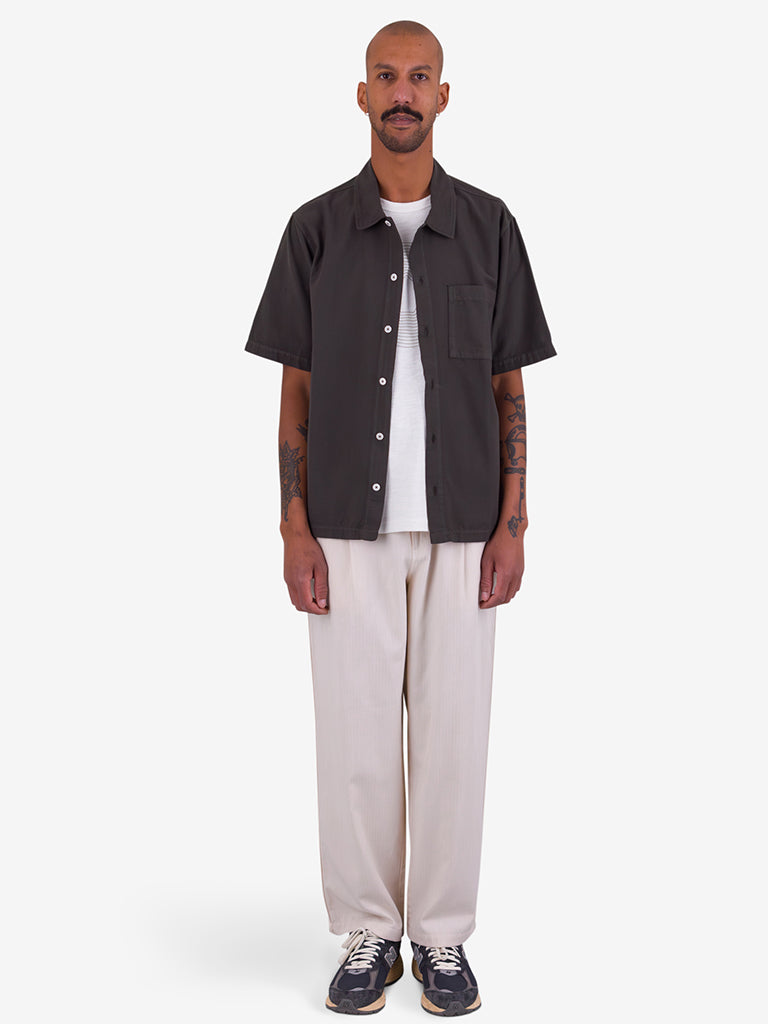 Folk Gabe Shirt in Soft Black