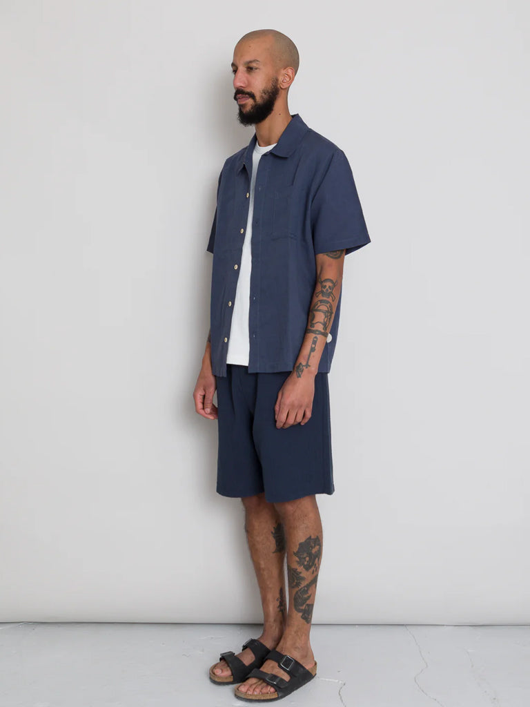 Folk Gabe Shirt in Soft Navy