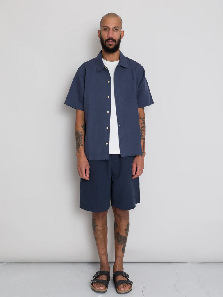 Folk Gabe Shirt in Soft Navy