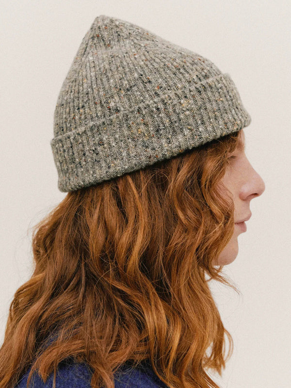 Howlin' Out of the Blue Beanie in Grey