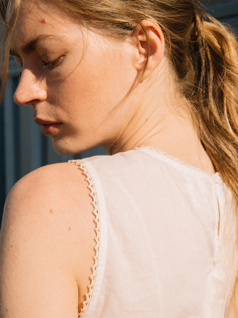 Indi & Cold Embroidery Blouse in Ecru
