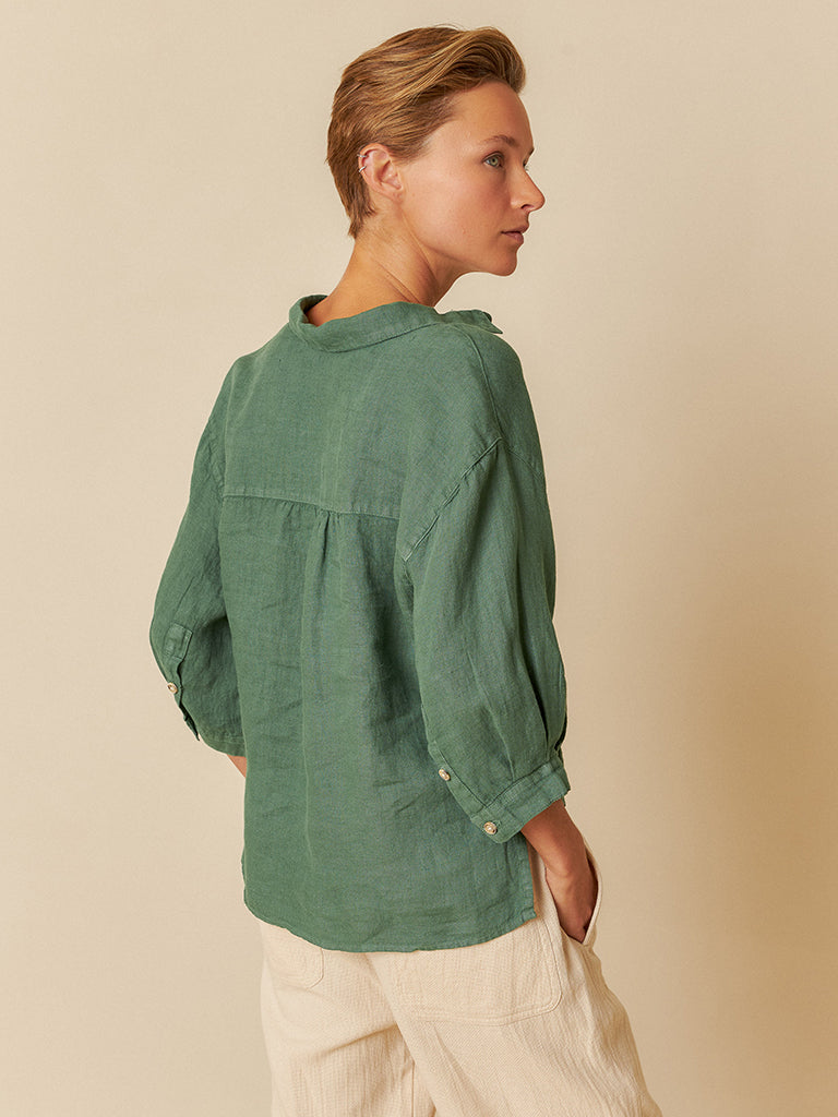 Indi & Cold Linen Shirt in Green