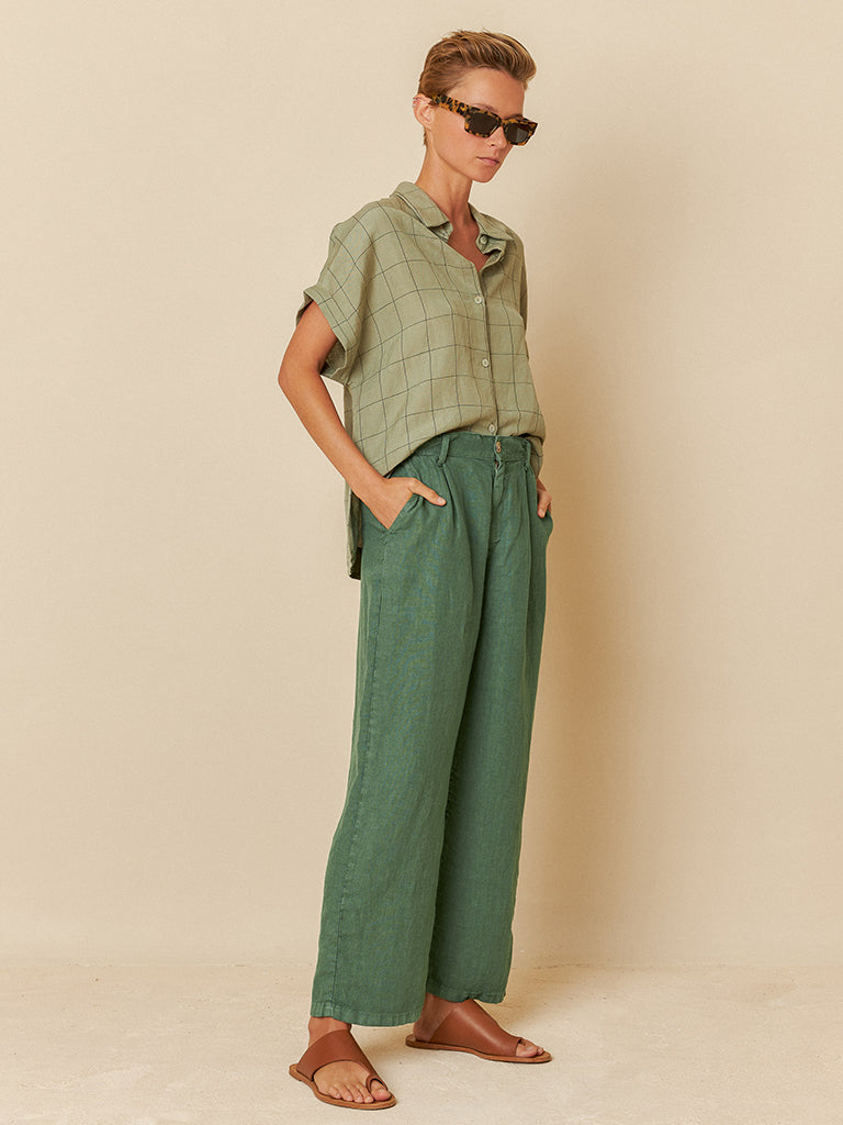 Indi & Cold Linen Trousers in Green