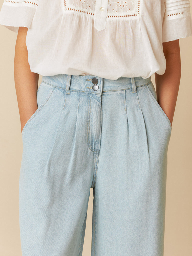 Indi & Cold Pleated Trousers in Light Denim