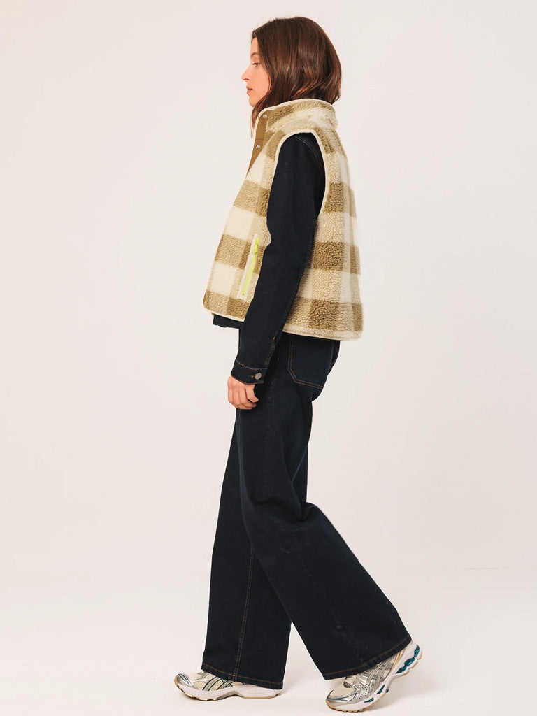 Indi & Cold Teddy Plaid Vest in Olive