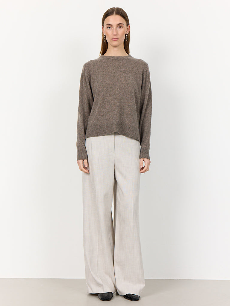 Levete Room Eloise Cashmere Crew Sweater in Morel