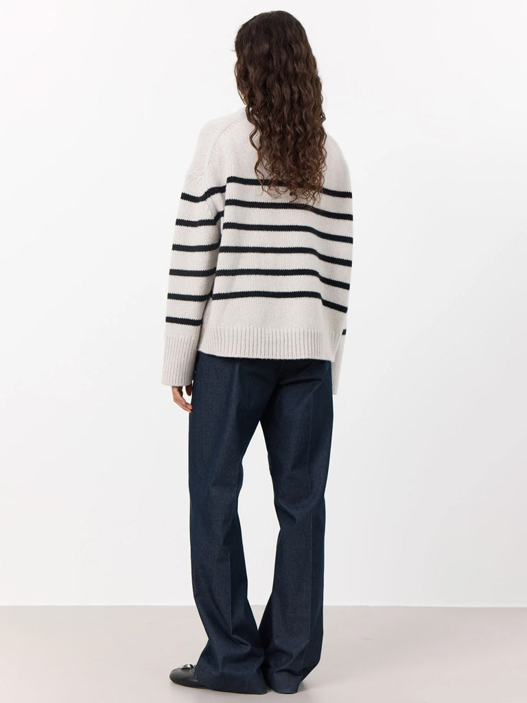 Levete Room Perle Stripe O Neck Sweater in Silver Lining Black