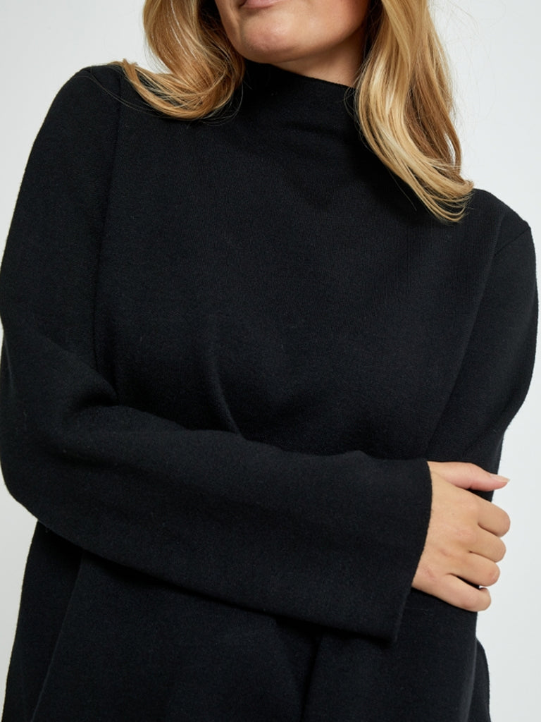 Minus Lupi Sweater in Black