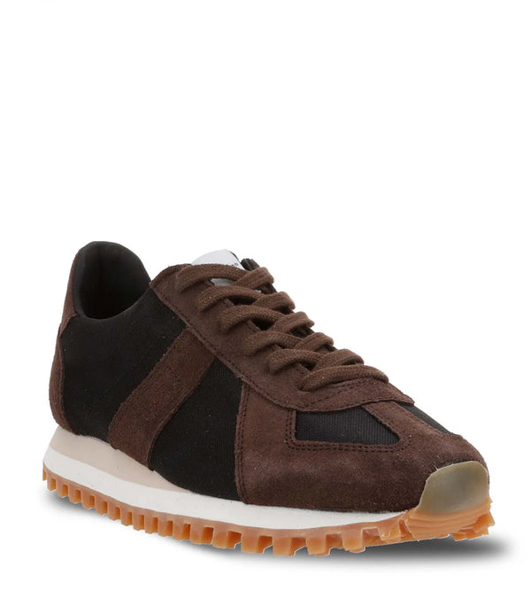Novesta Trail Trainers in Black Brown