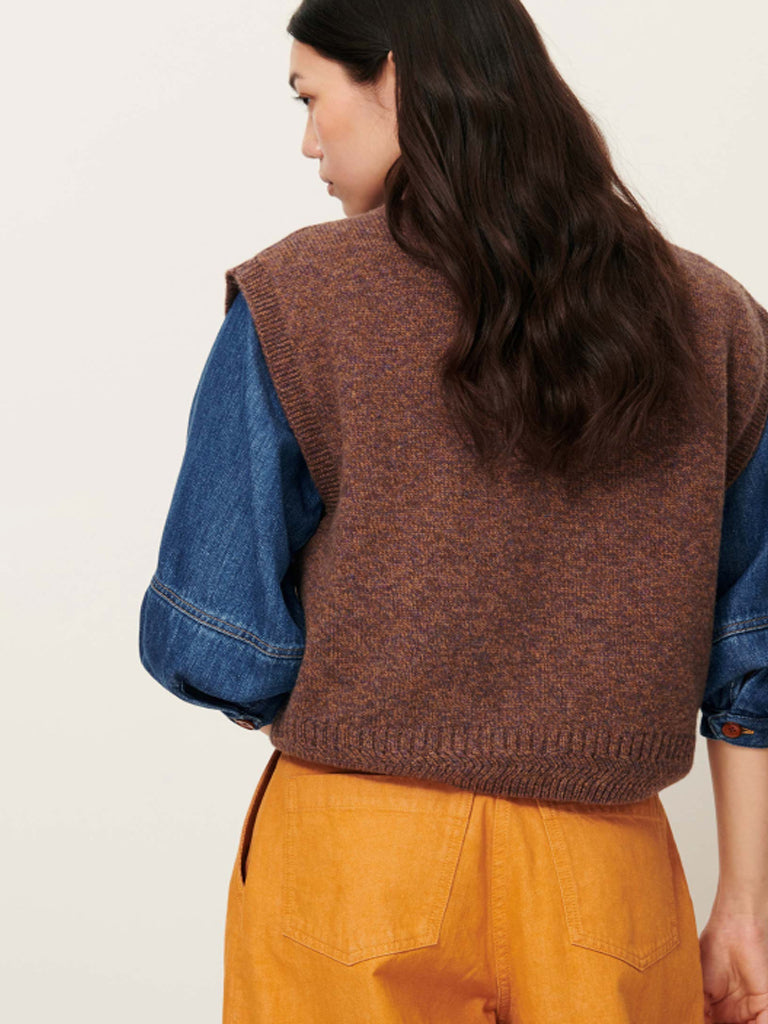 Sessun Fabinino Sweater Vest in Agate Brown