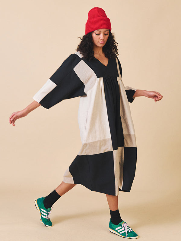 Sideline Betty Dress in Mono Mix