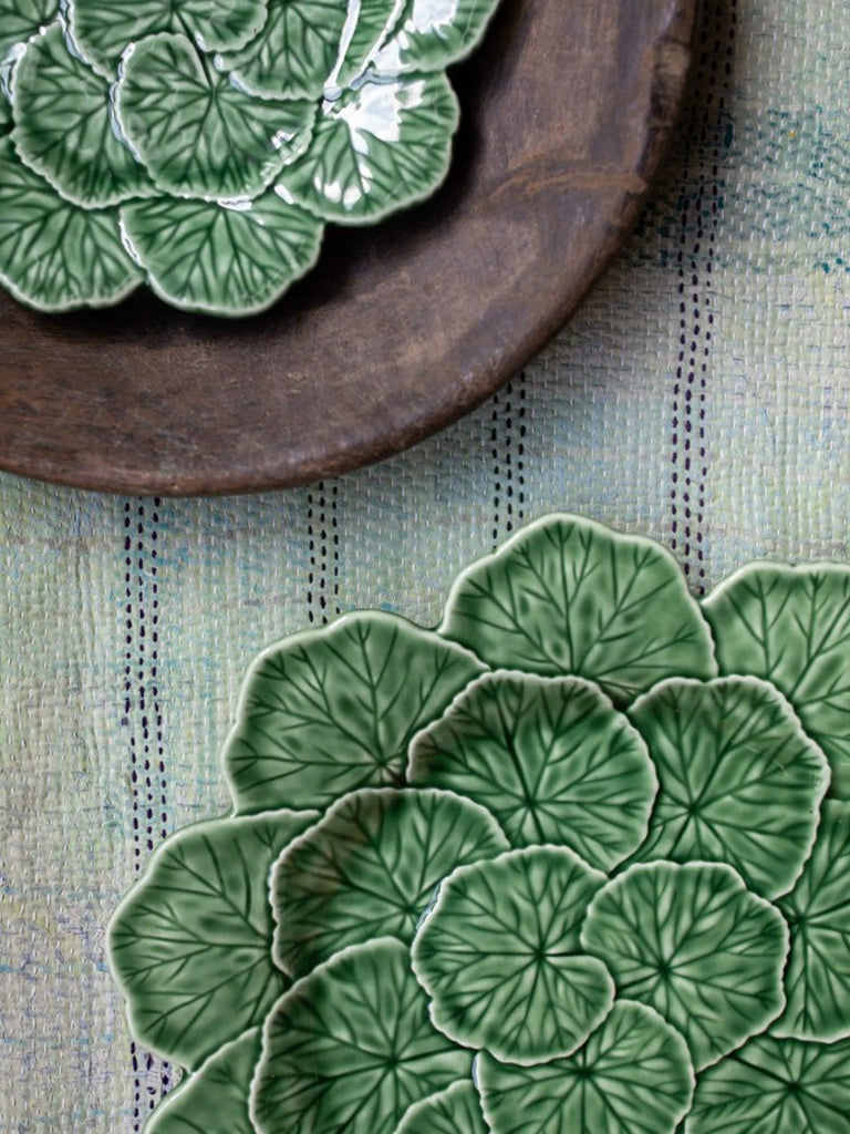 Van Verre Bordallo Leaf Plate in Green