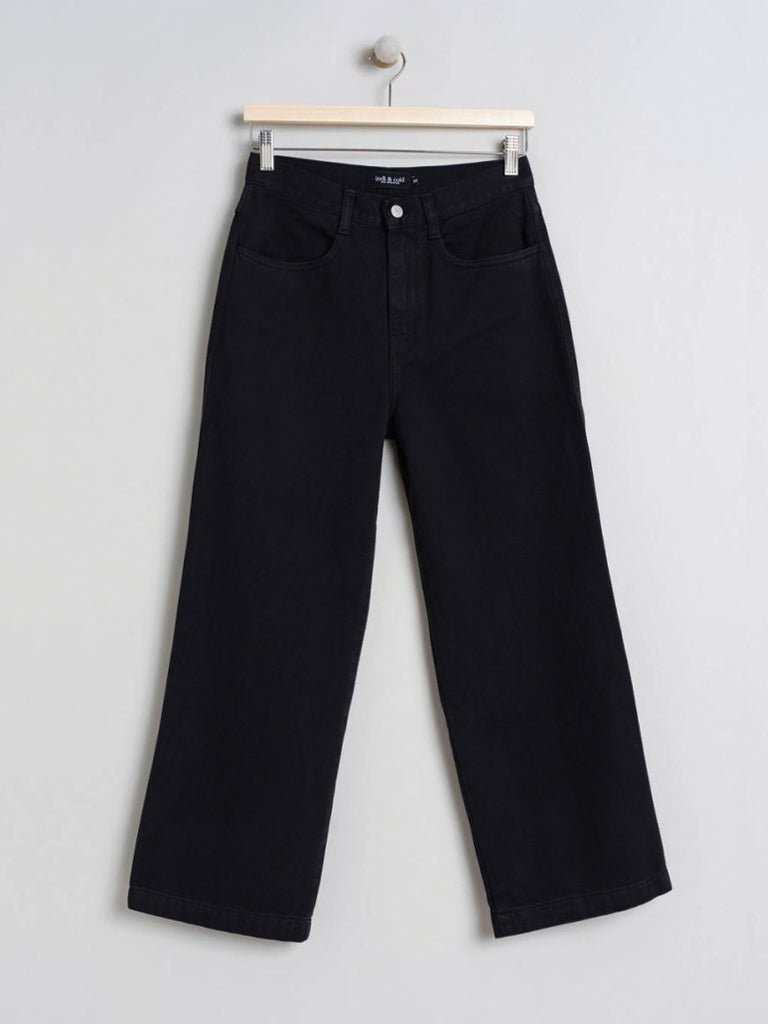 Indi & Cold Barrel Leg Jeans in Black