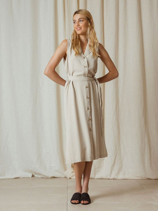 Indi & Cold Pique Belted Dress in Piedra