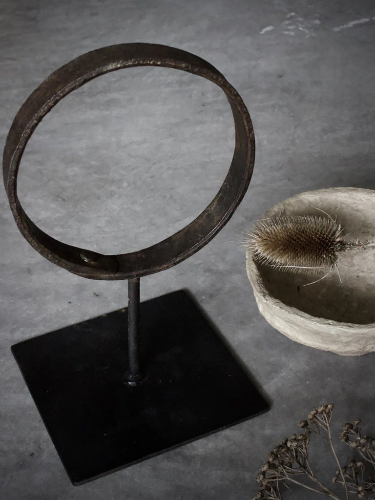 Nordstjerne Sustain Sculptural Ring in Iron